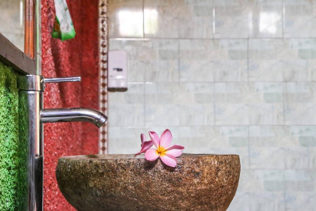 Reynold Artha Guest House Lembongan Eksteriør billede